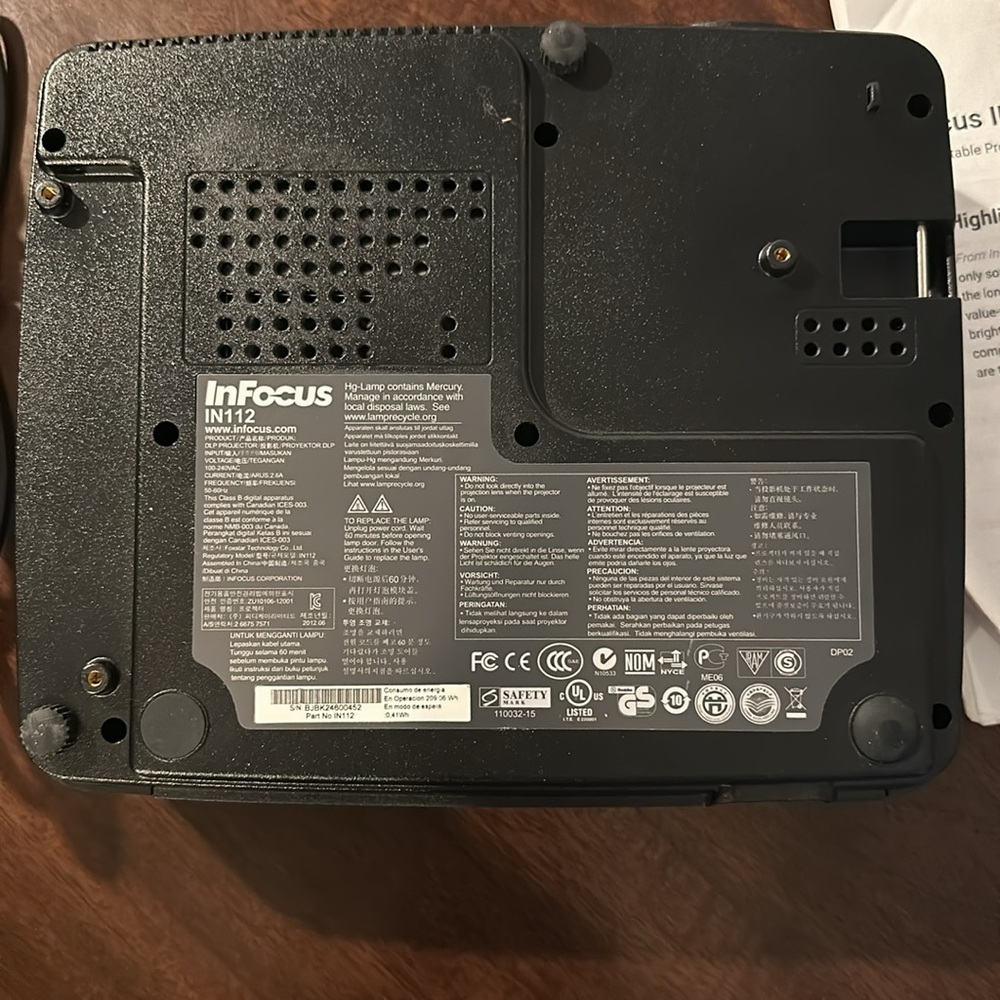 InFocus digital Projector - Picture 8 of 9